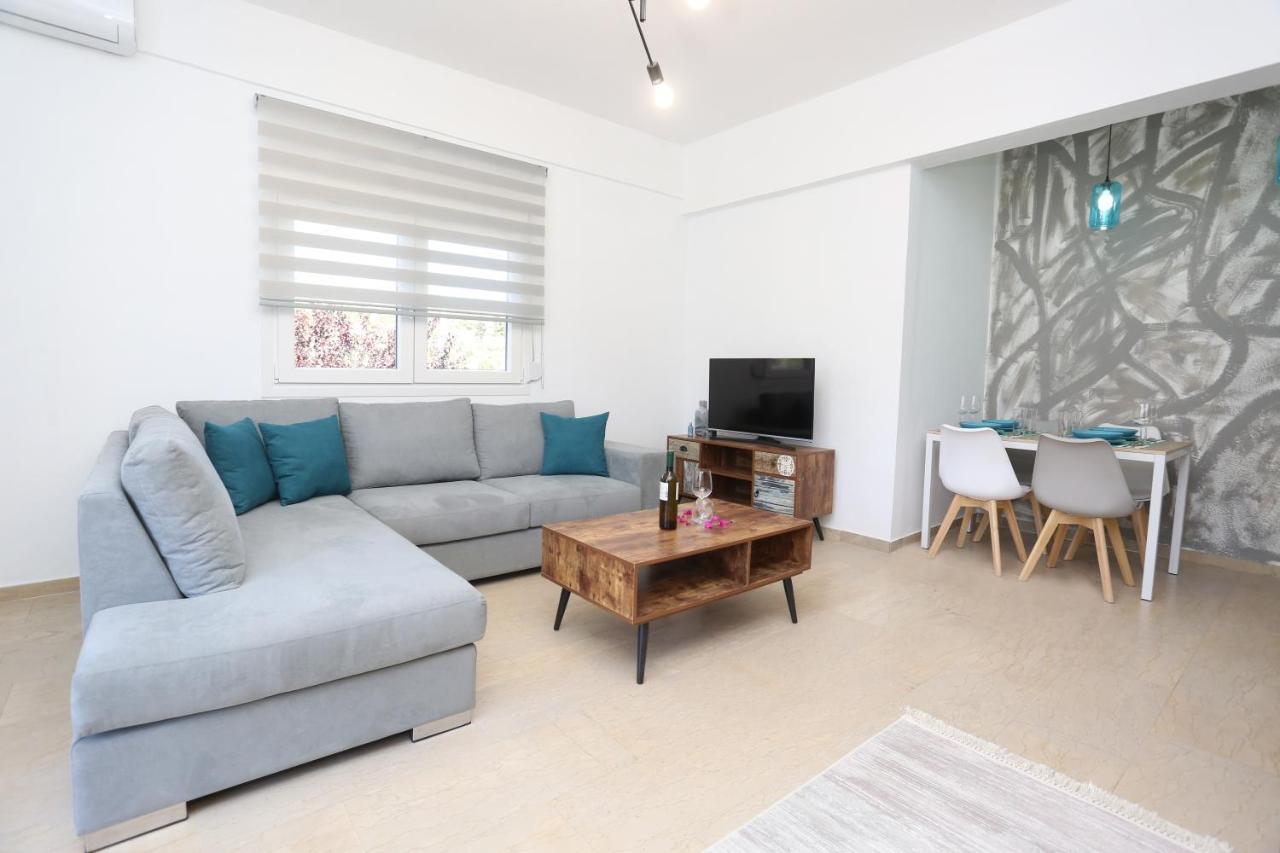 Mare Monte Luxury Apartments 1 네아 스키오니 외부 사진