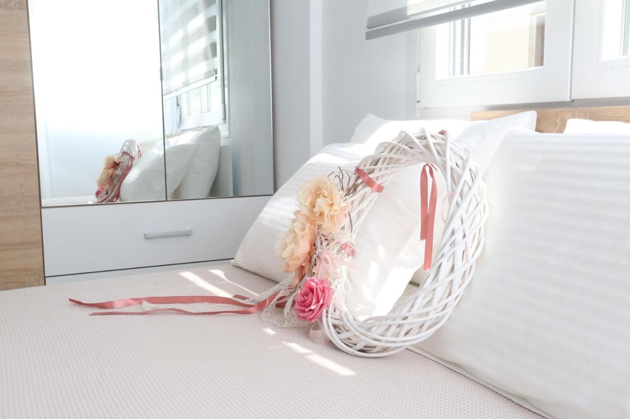 Mare Monte Luxury Apartments 1 네아 스키오니 외부 사진