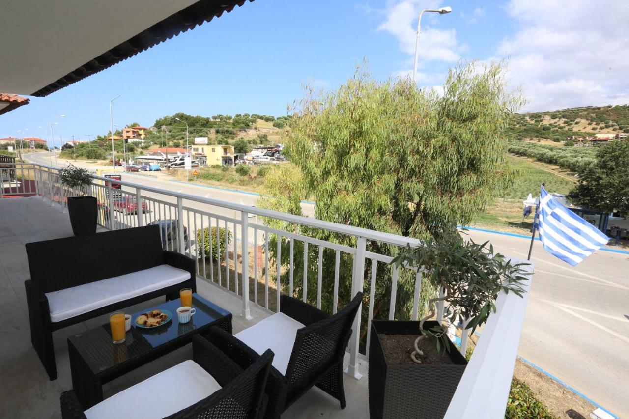 Mare Monte Luxury Apartments 1 네아 스키오니 외부 사진