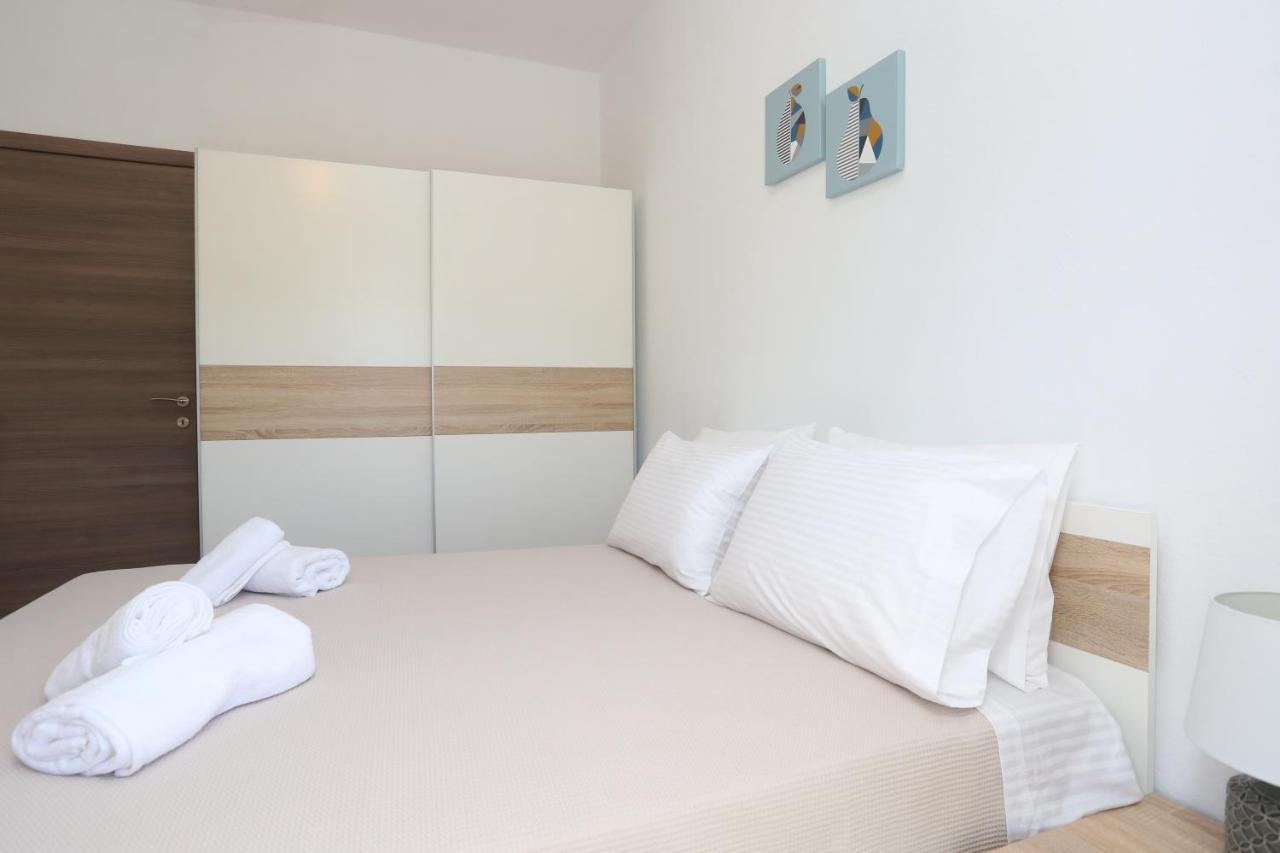 Mare Monte Luxury Apartments 1 네아 스키오니 외부 사진