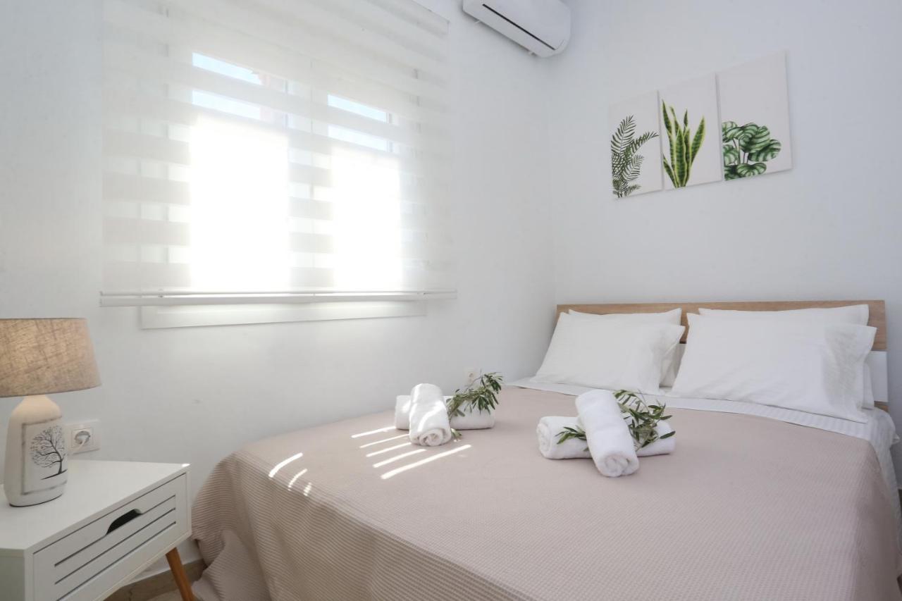 Mare Monte Luxury Apartments 1 네아 스키오니 외부 사진