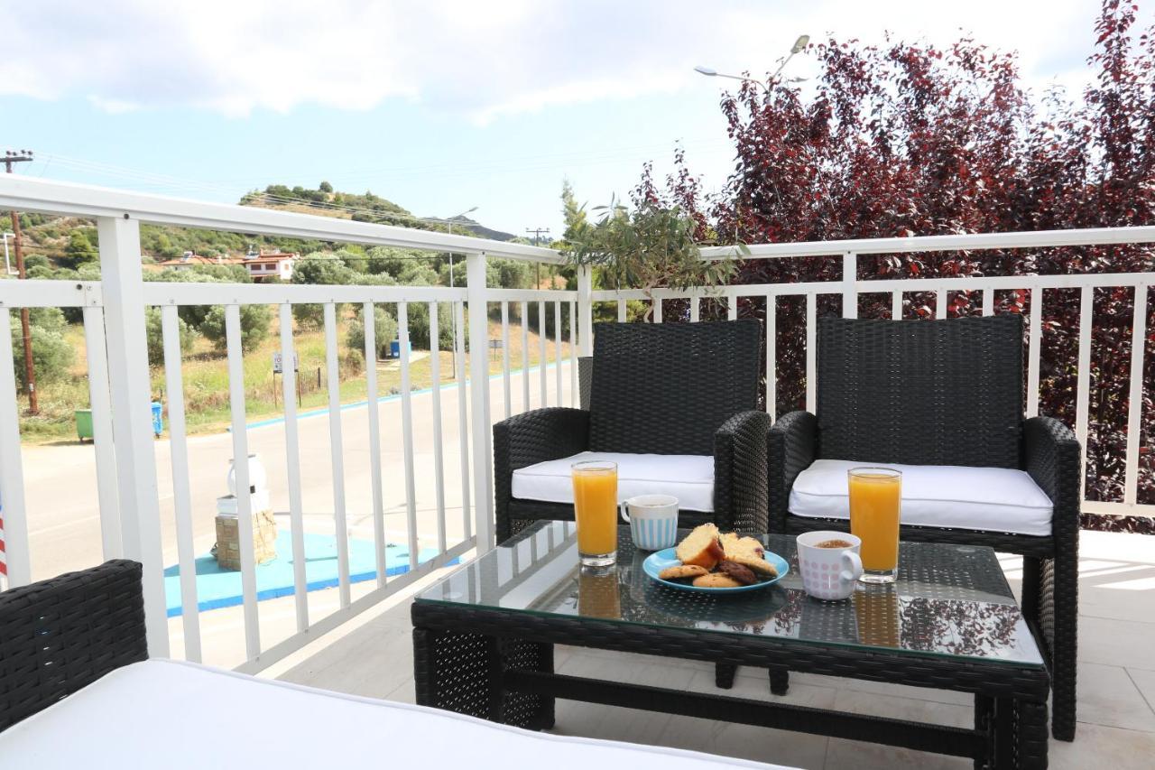 Mare Monte Luxury Apartments 1 네아 스키오니 외부 사진