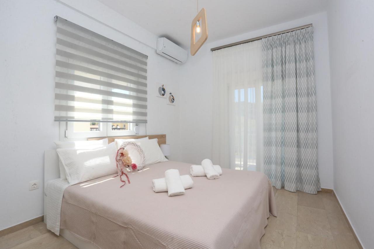Mare Monte Luxury Apartments 1 네아 스키오니 외부 사진