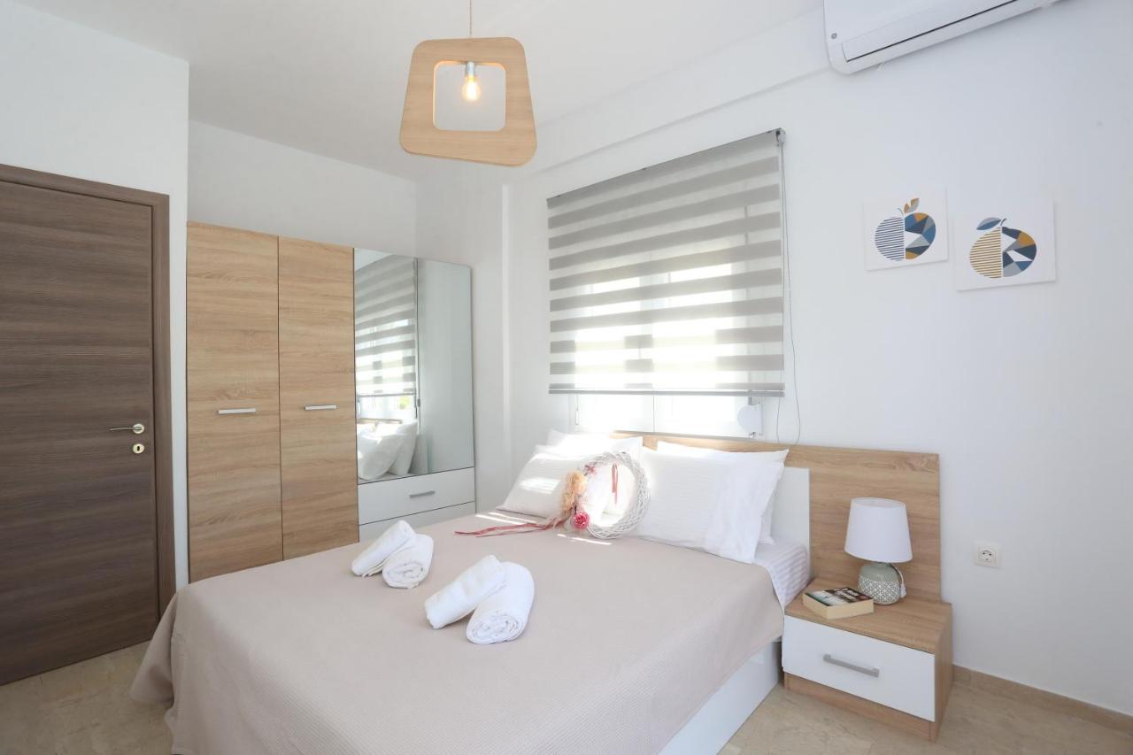 Mare Monte Luxury Apartments 1 네아 스키오니 외부 사진
